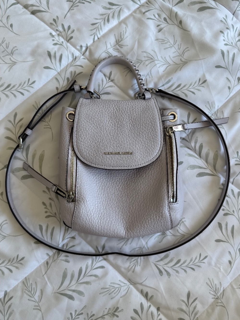 Michael Kors 2 in 1 Crossbody/back pack